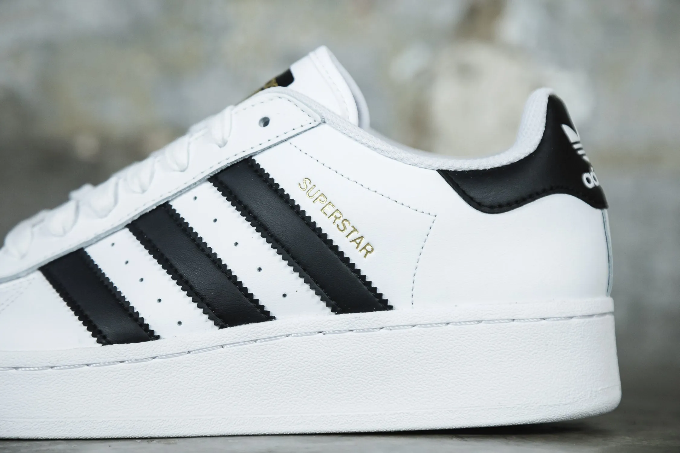 adidas Superstar XLG