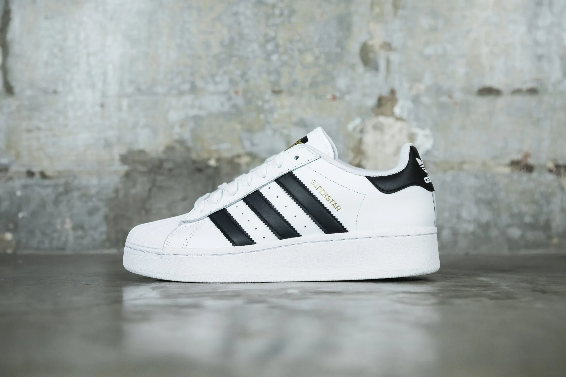 adidas Superstar XLG