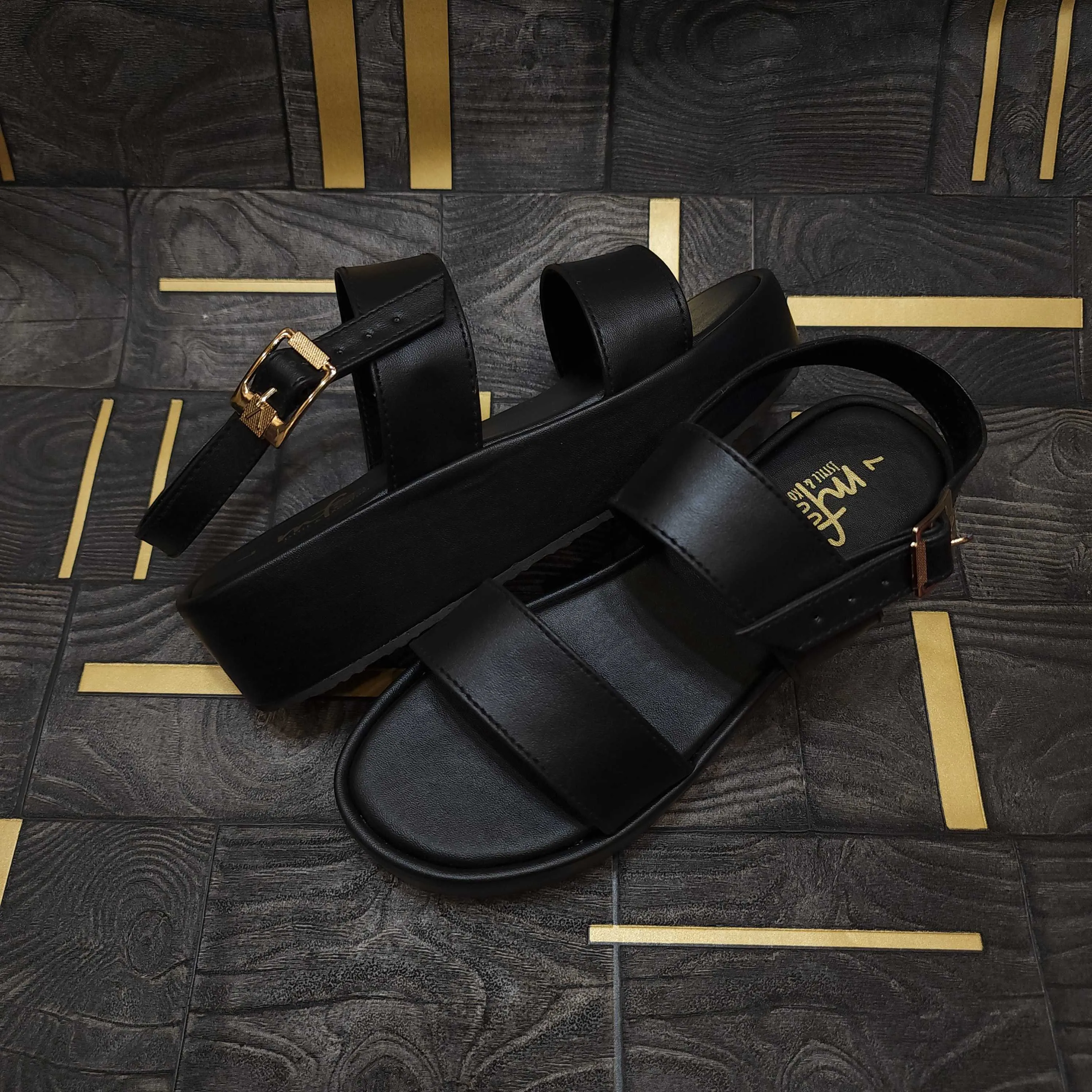 Black Chunks Sandals