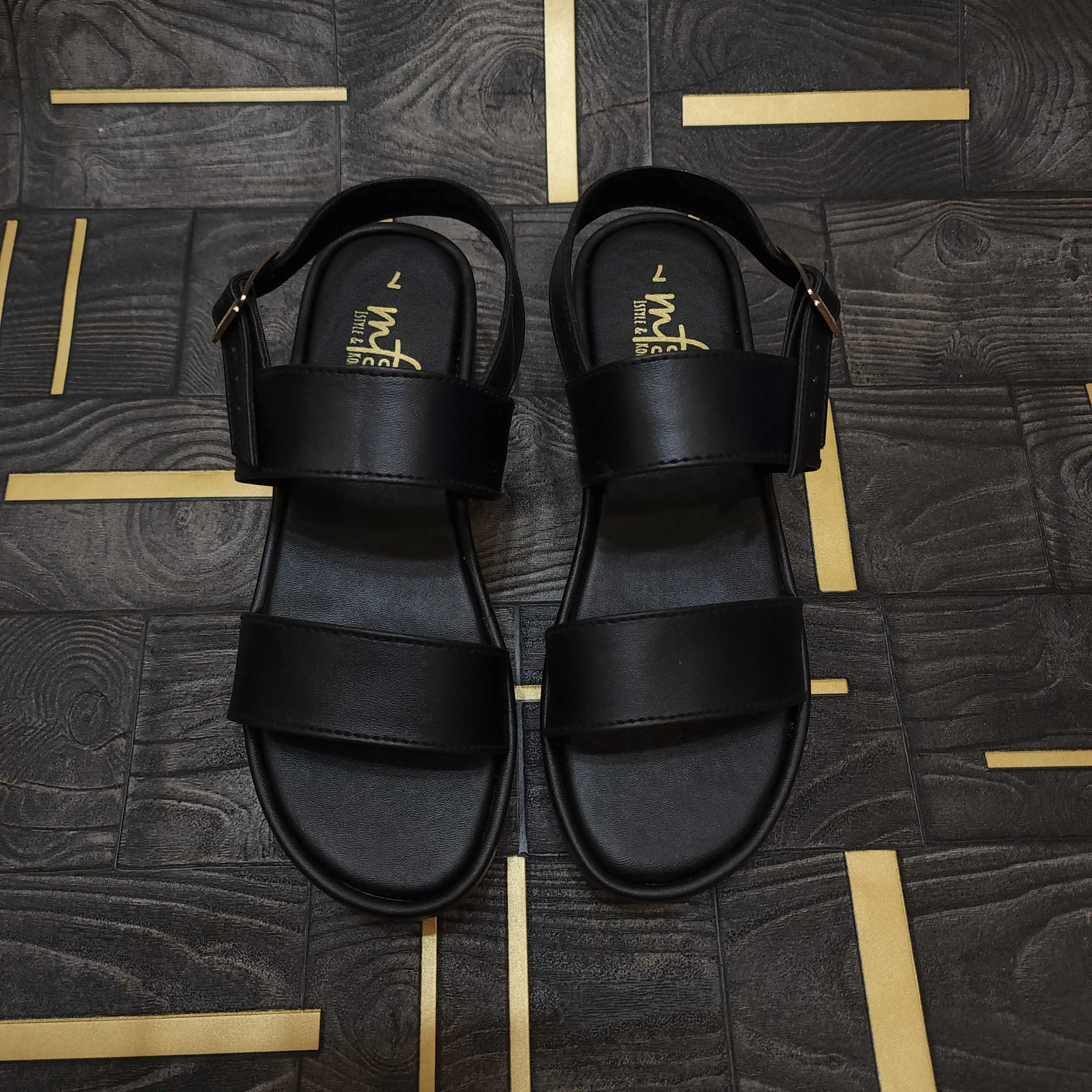 Black Chunks Sandals