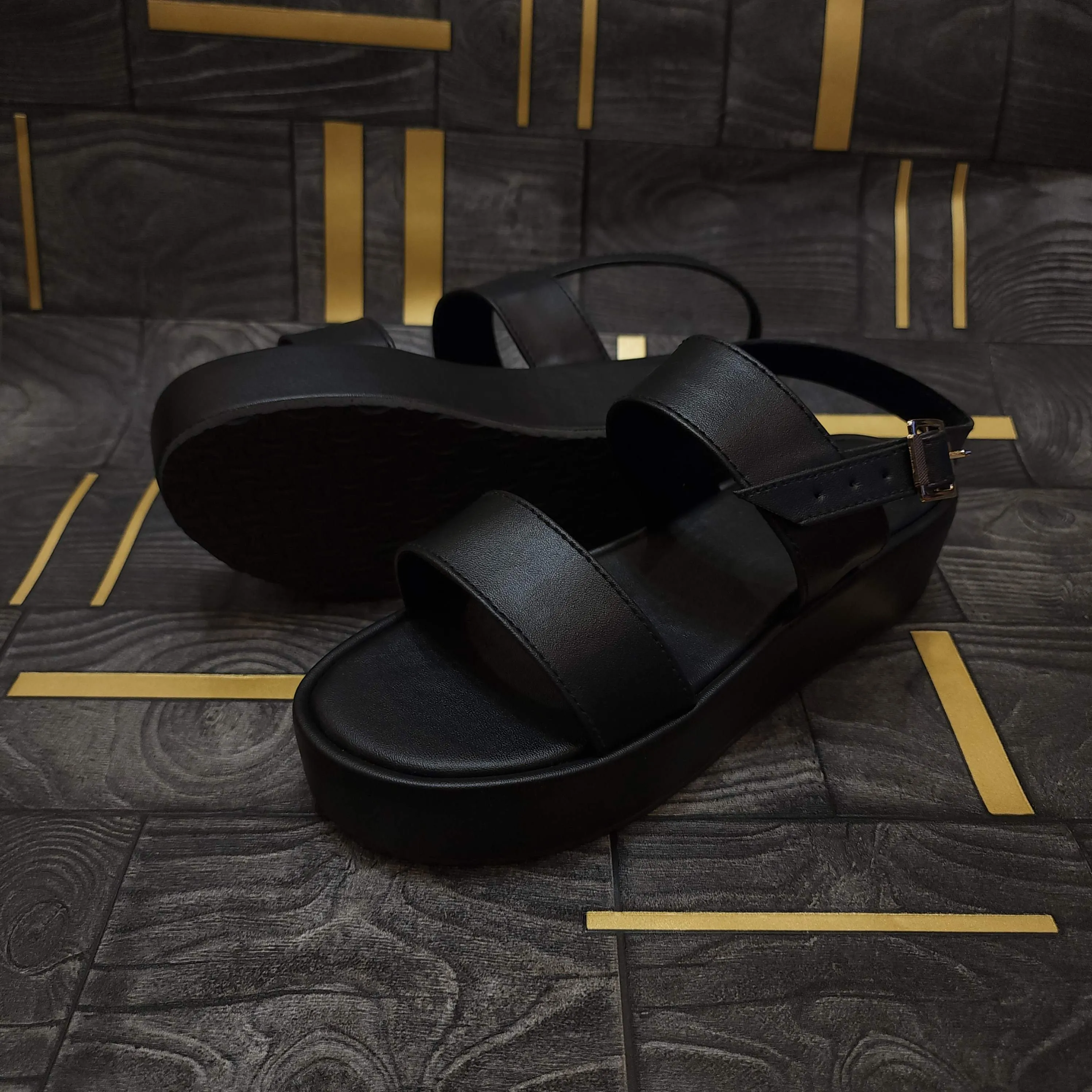 Black Chunks Sandals