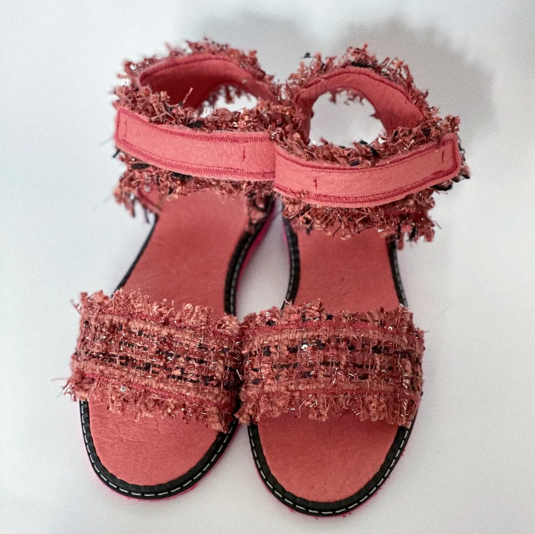 RED EARTH vegan sandals